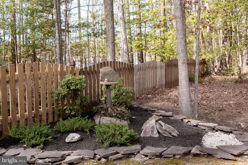 421 LOYALIST DRIVE
