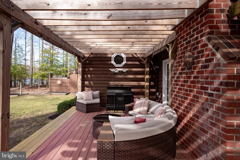 421 LOYALIST DRIVE