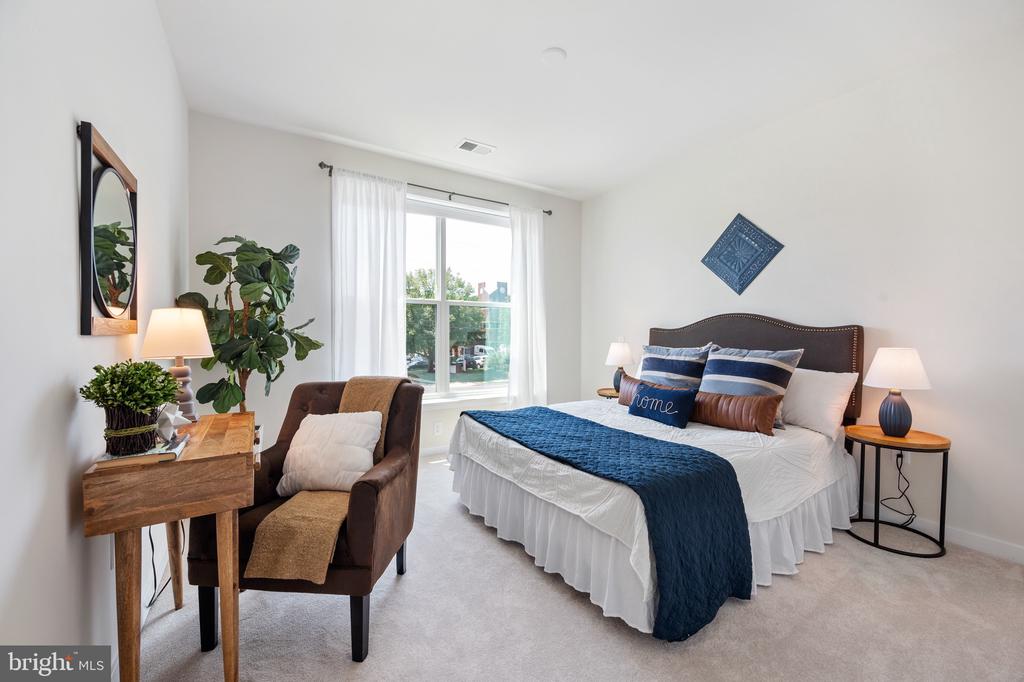 3985 NORTON PLACE 208