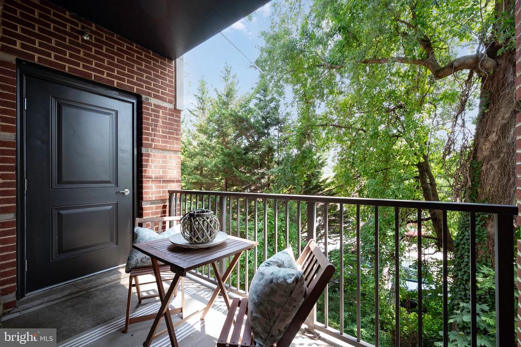 3985 NORTON PLACE 208