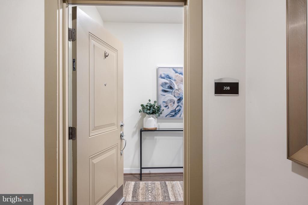 3985 NORTON PLACE 208