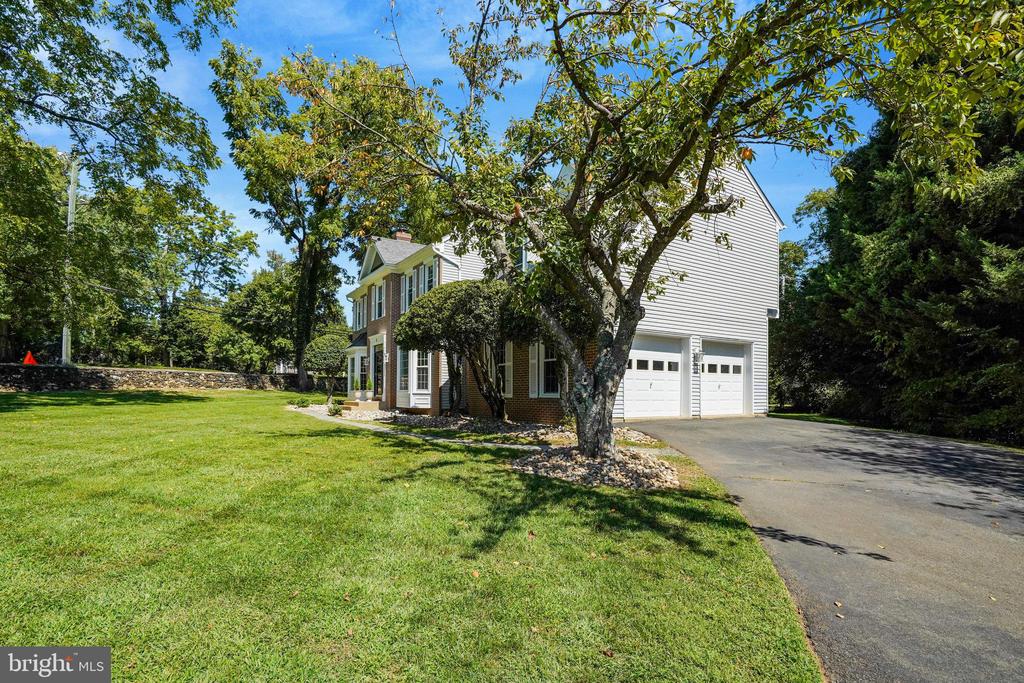 7 BROOKSHIRE DRIVE