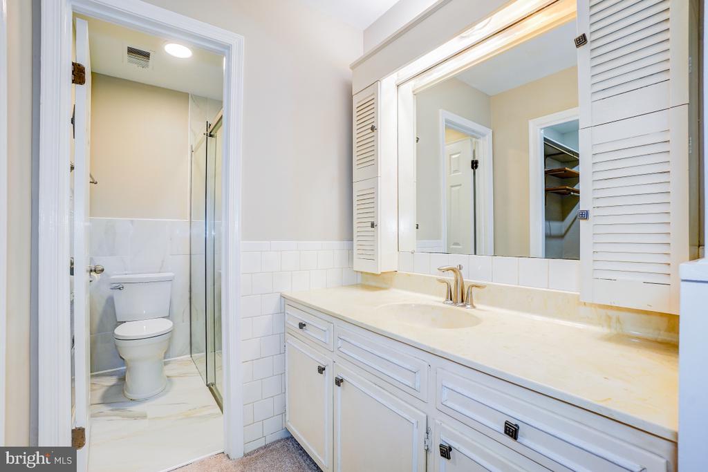 5127 ALBRECHT LANE
