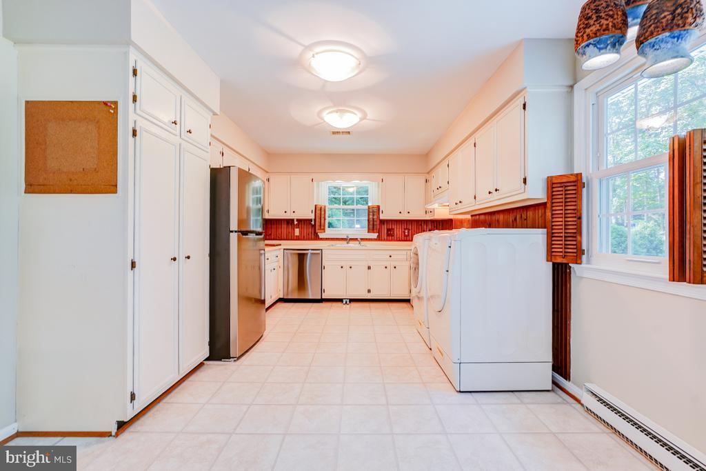 5127 ALBRECHT LANE