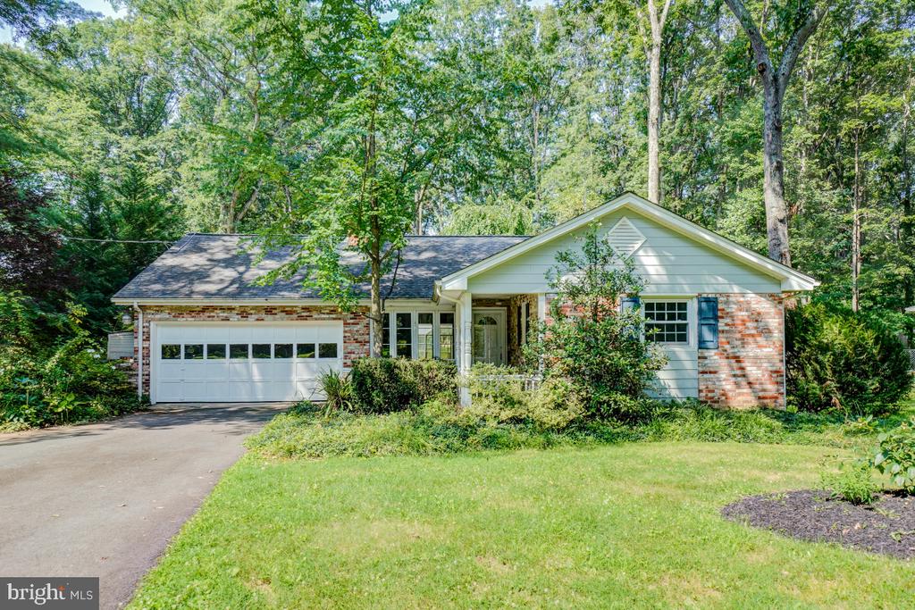 5127 ALBRECHT LANE