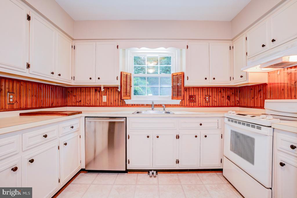5127 ALBRECHT LANE