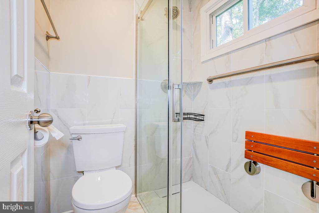 5127 ALBRECHT LANE