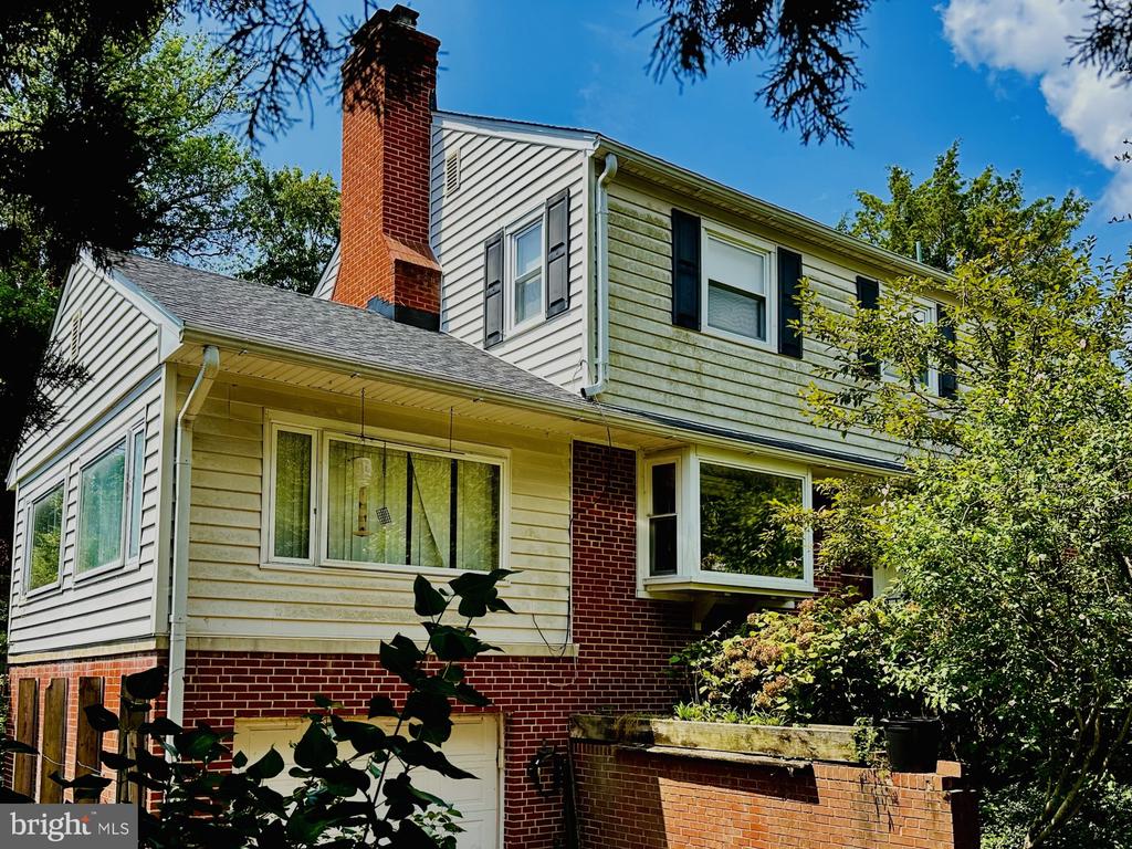 913 DEWOLFE DRIVE