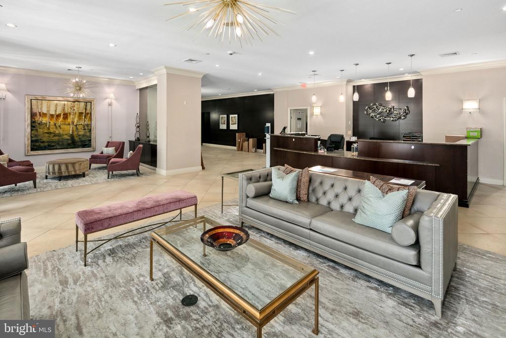 2451 MIDTOWN AVENUE 1619