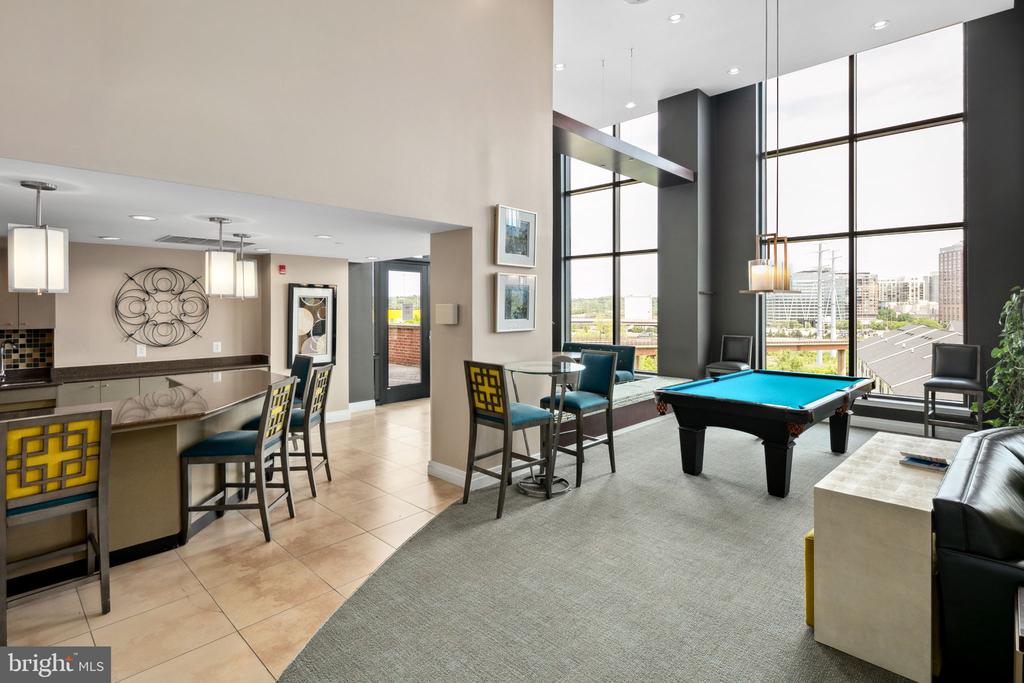 2451 MIDTOWN AVENUE 1619