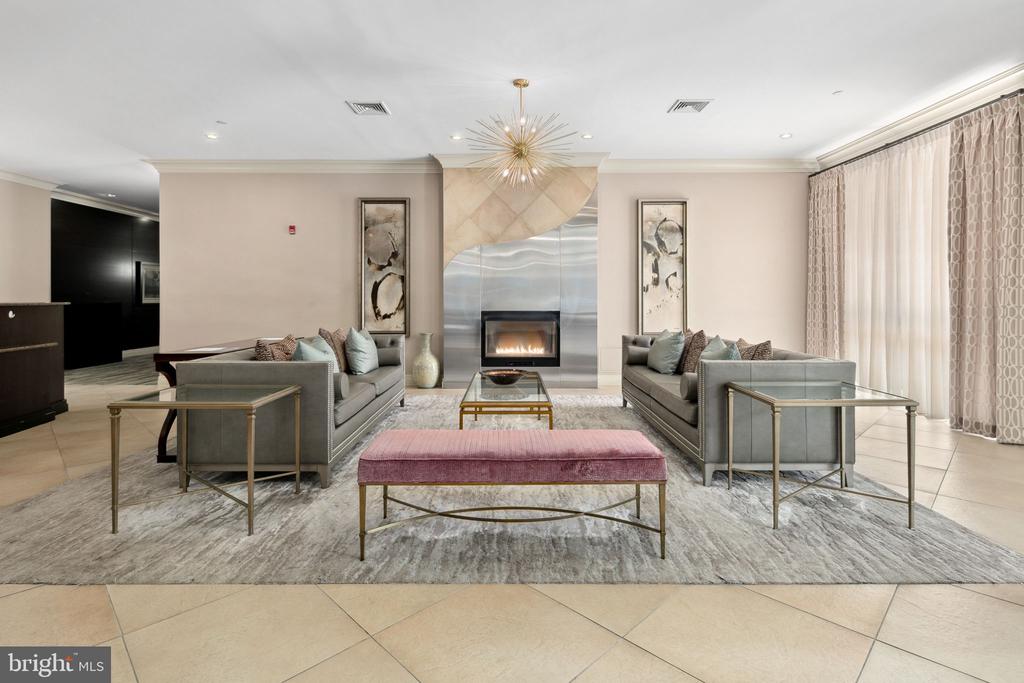 2451 MIDTOWN AVENUE 1619