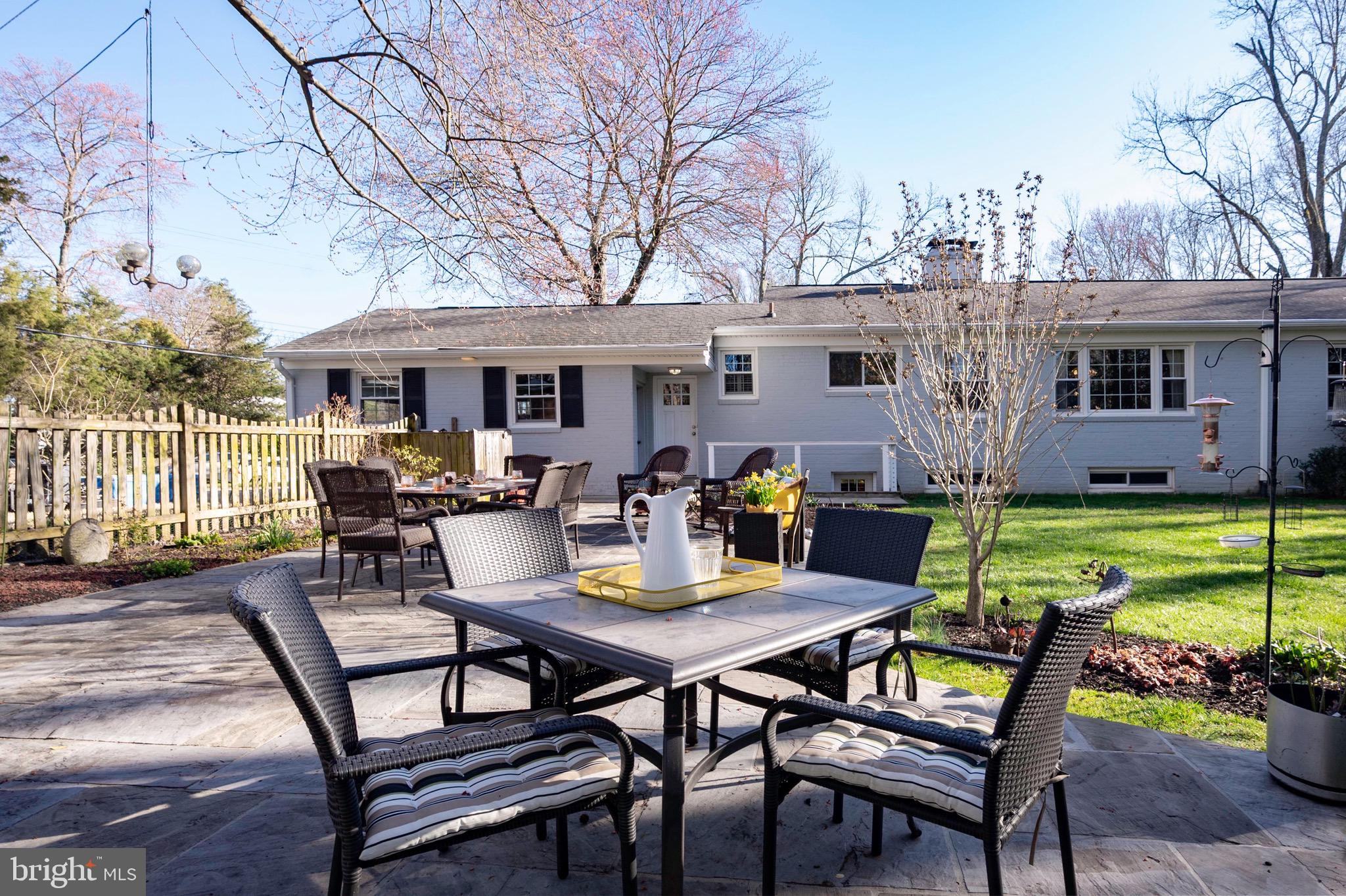 4312 FERRY LANDING ROAD