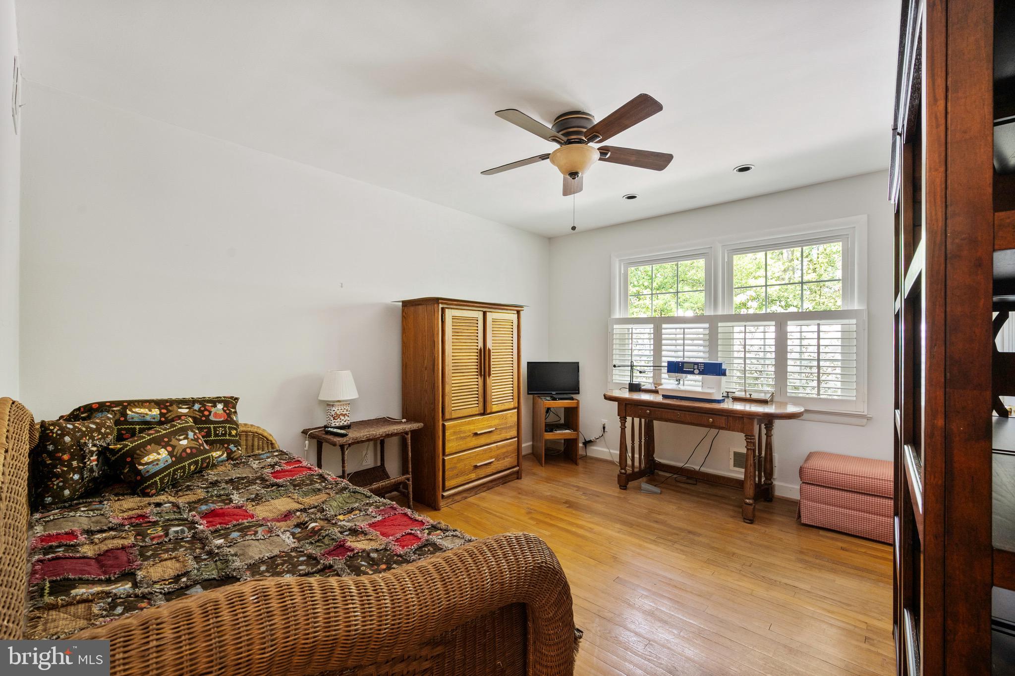 4312 FERRY LANDING ROAD