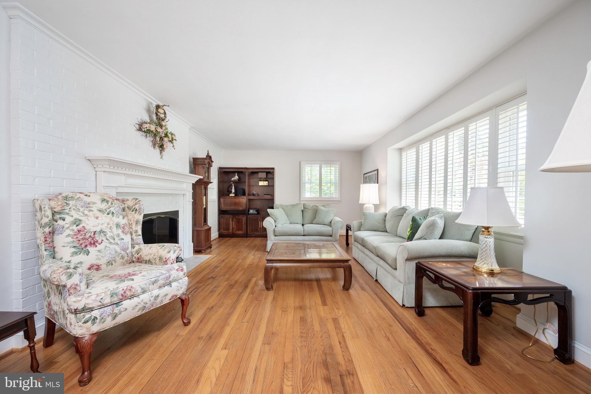 4312 FERRY LANDING ROAD