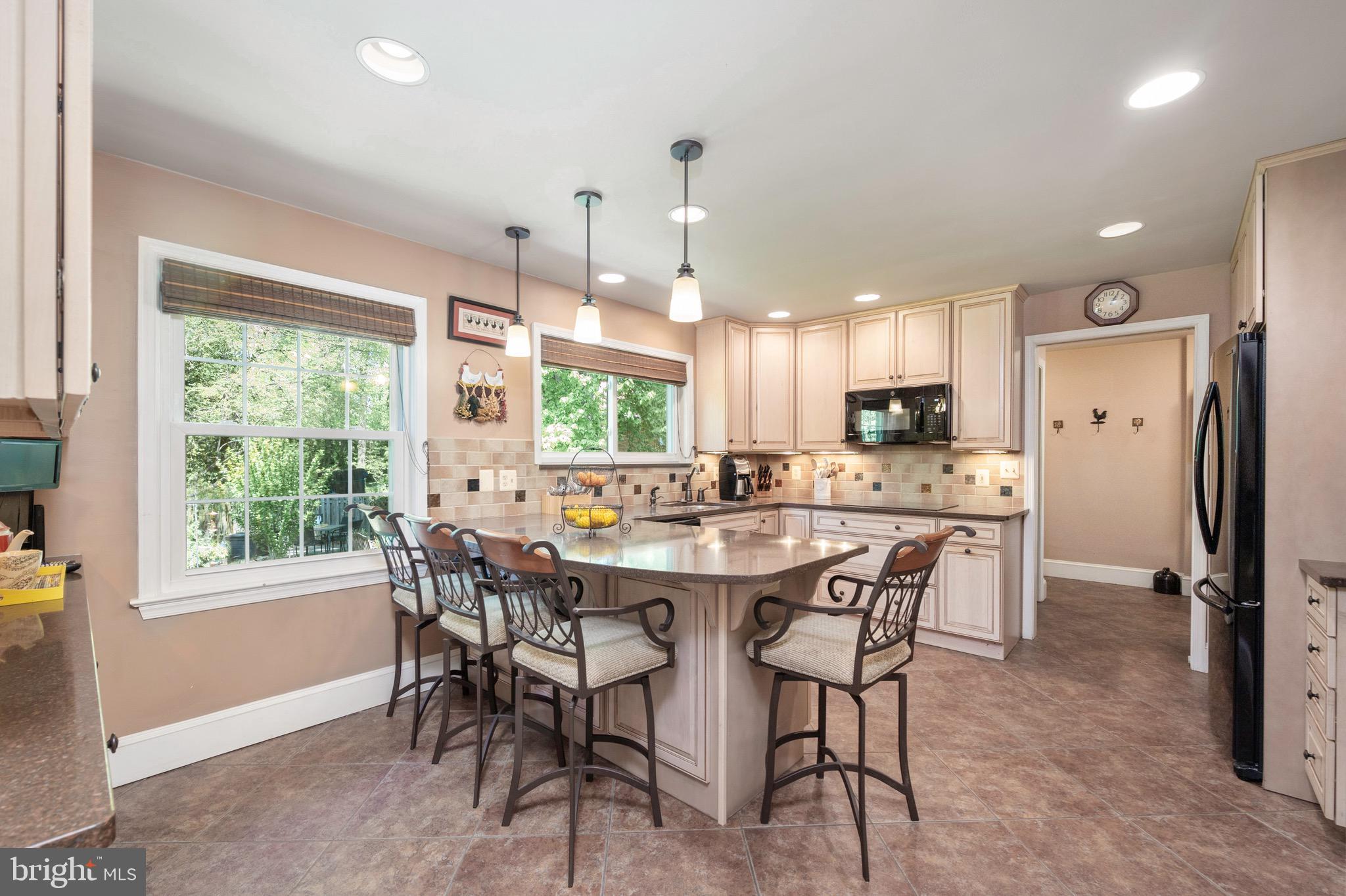 4312 FERRY LANDING ROAD