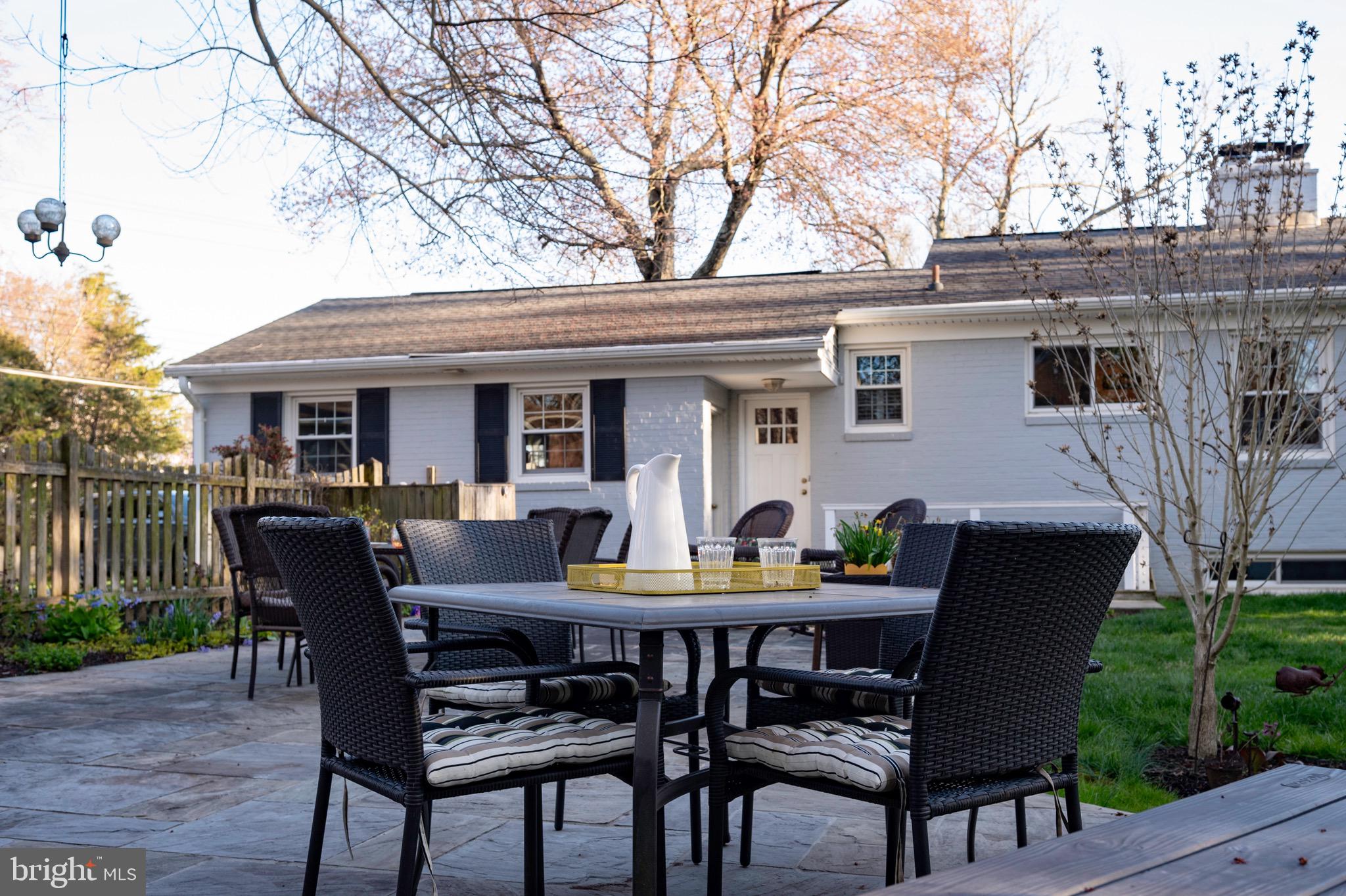4312 FERRY LANDING ROAD