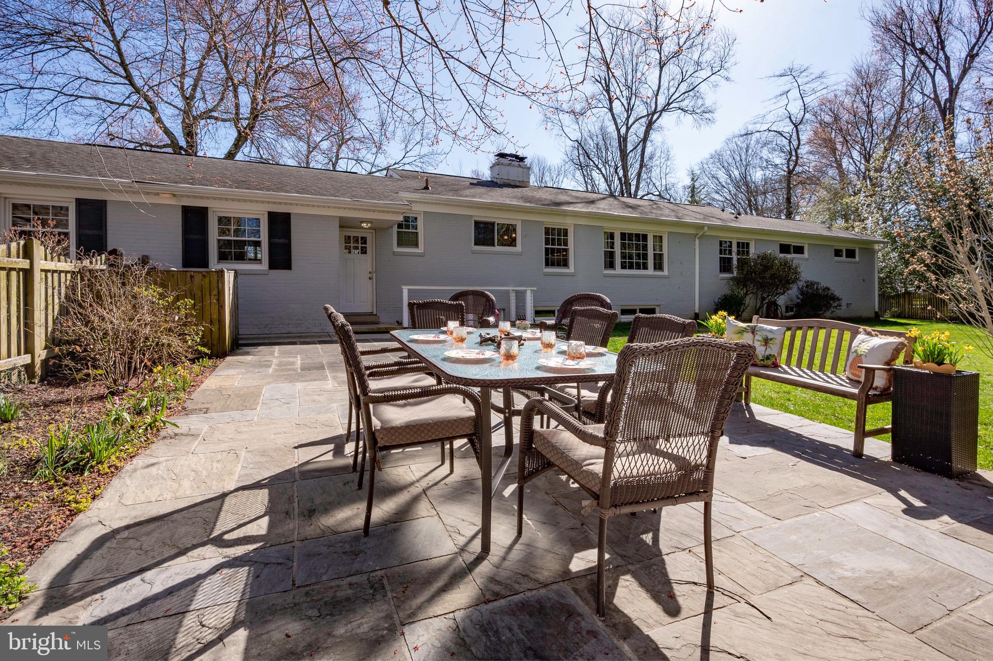 4312 FERRY LANDING ROAD