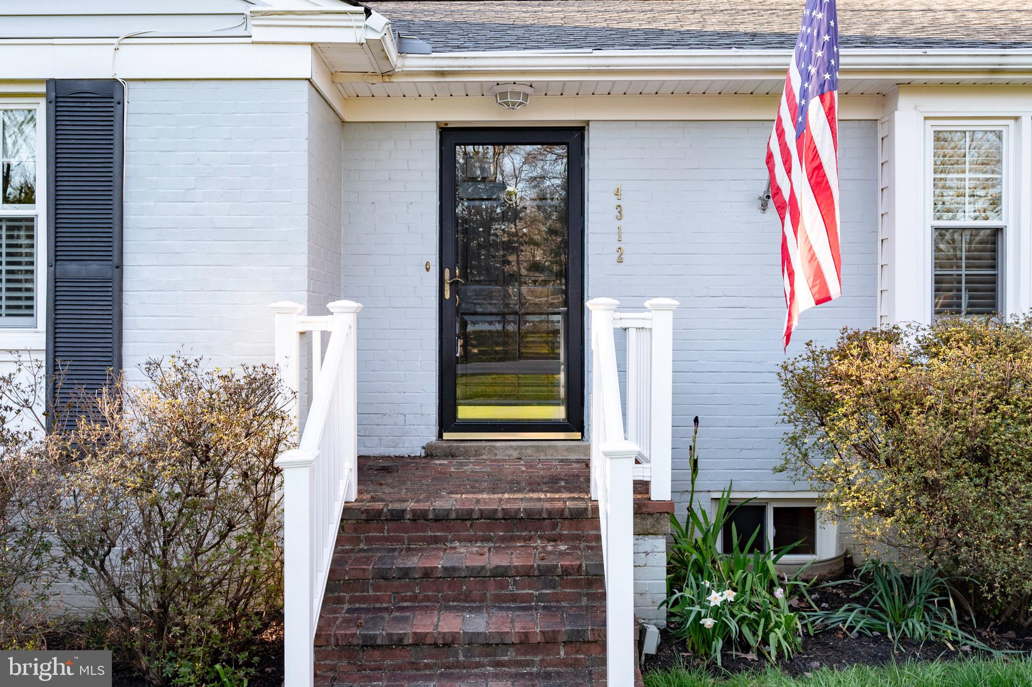 4312 FERRY LANDING ROAD