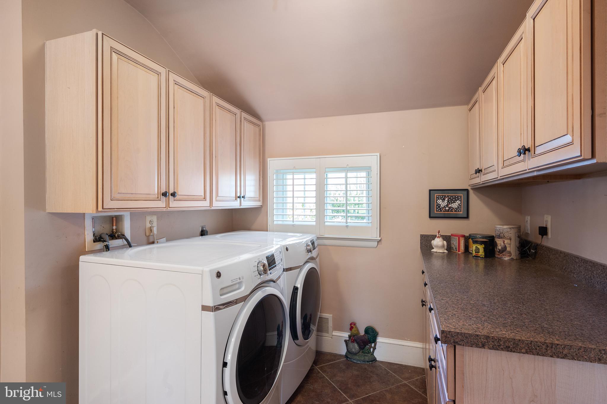 4312 FERRY LANDING ROAD