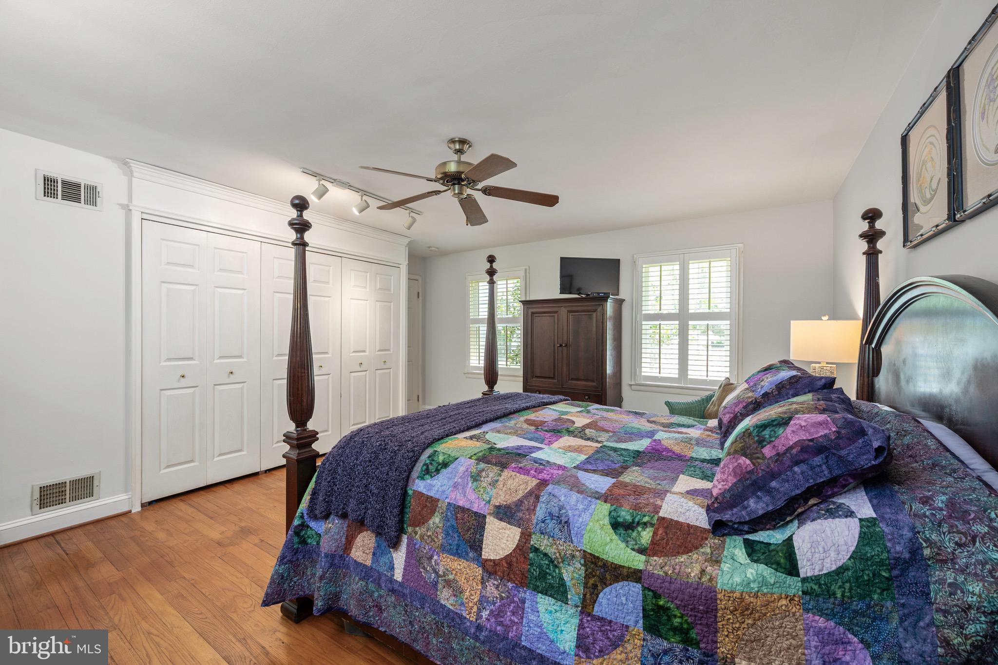 4312 FERRY LANDING ROAD