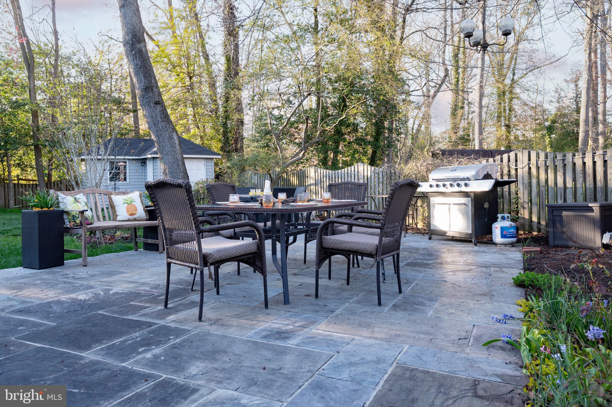 4312 FERRY LANDING ROAD