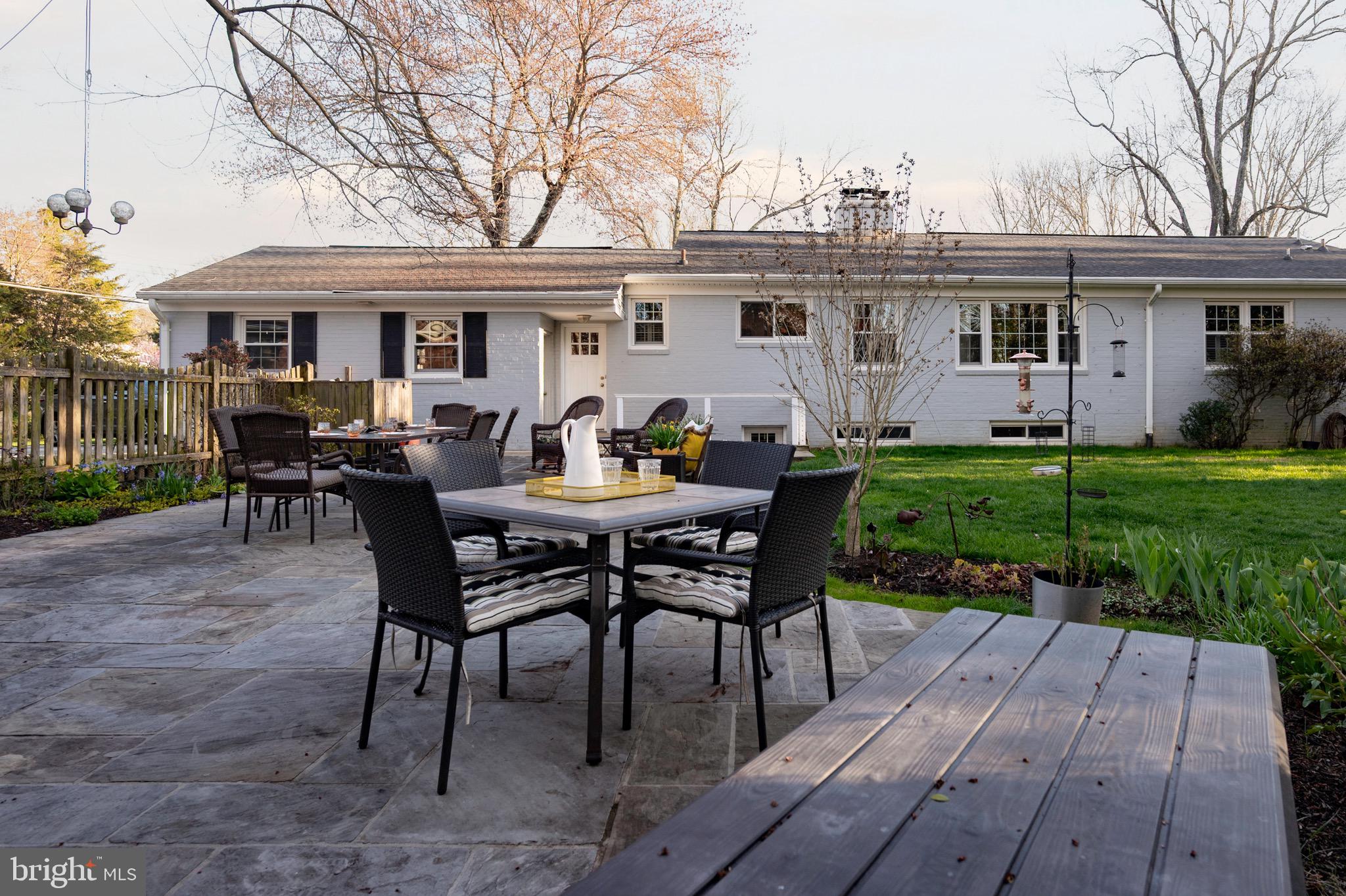 4312 FERRY LANDING ROAD