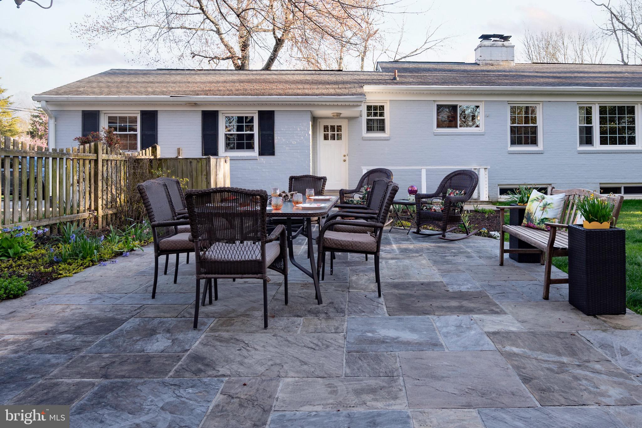 4312 FERRY LANDING ROAD