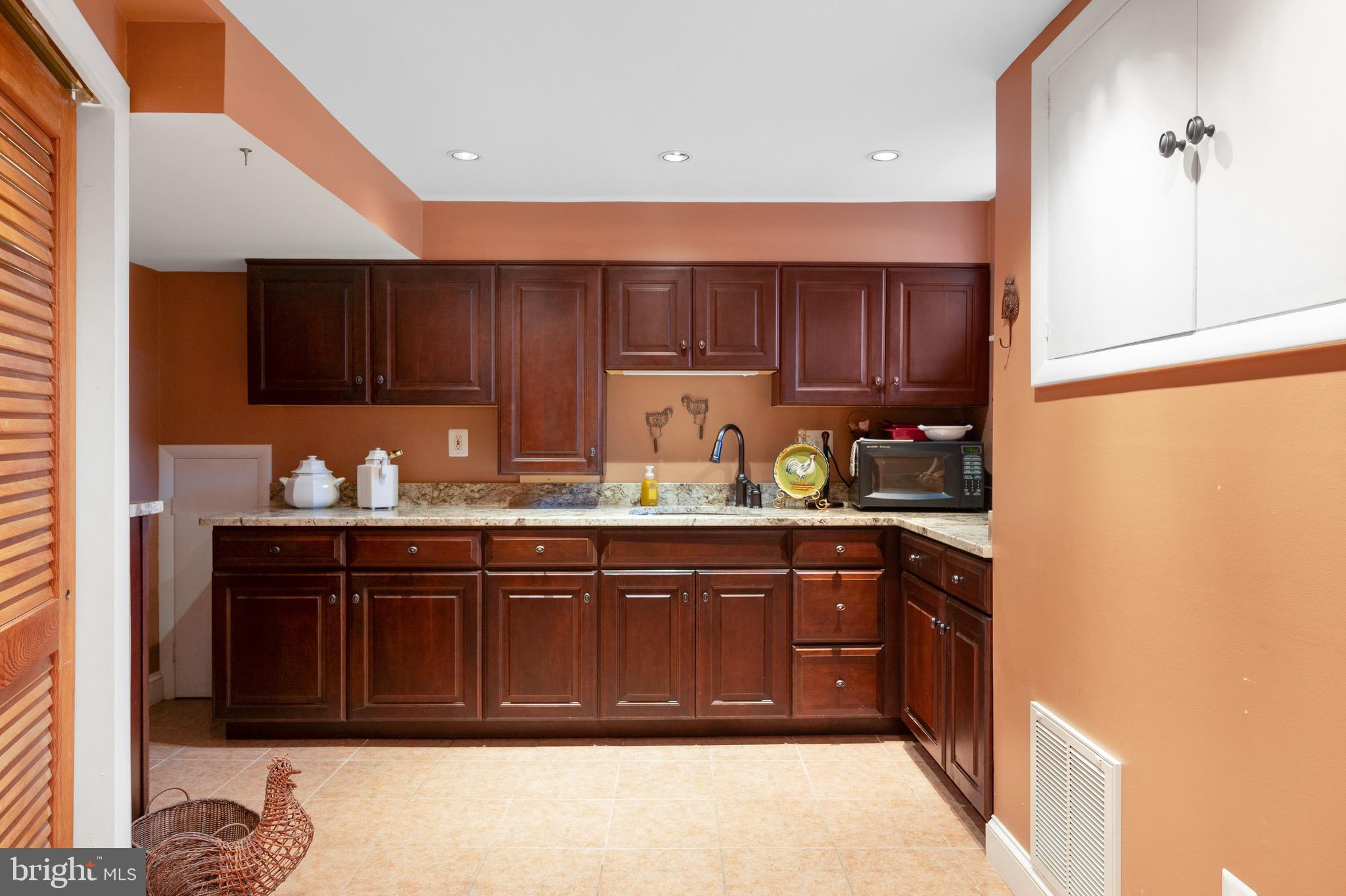 4312 FERRY LANDING ROAD