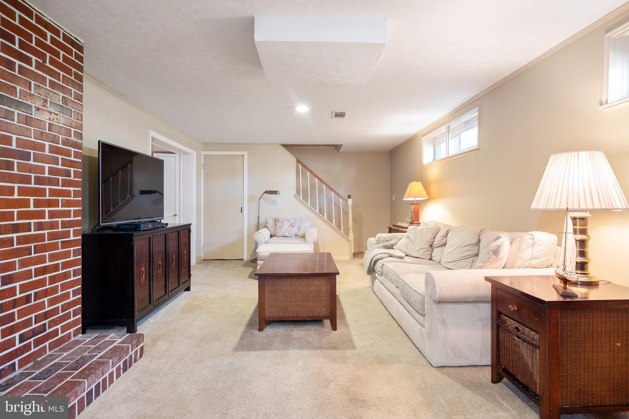 4312 FERRY LANDING ROAD