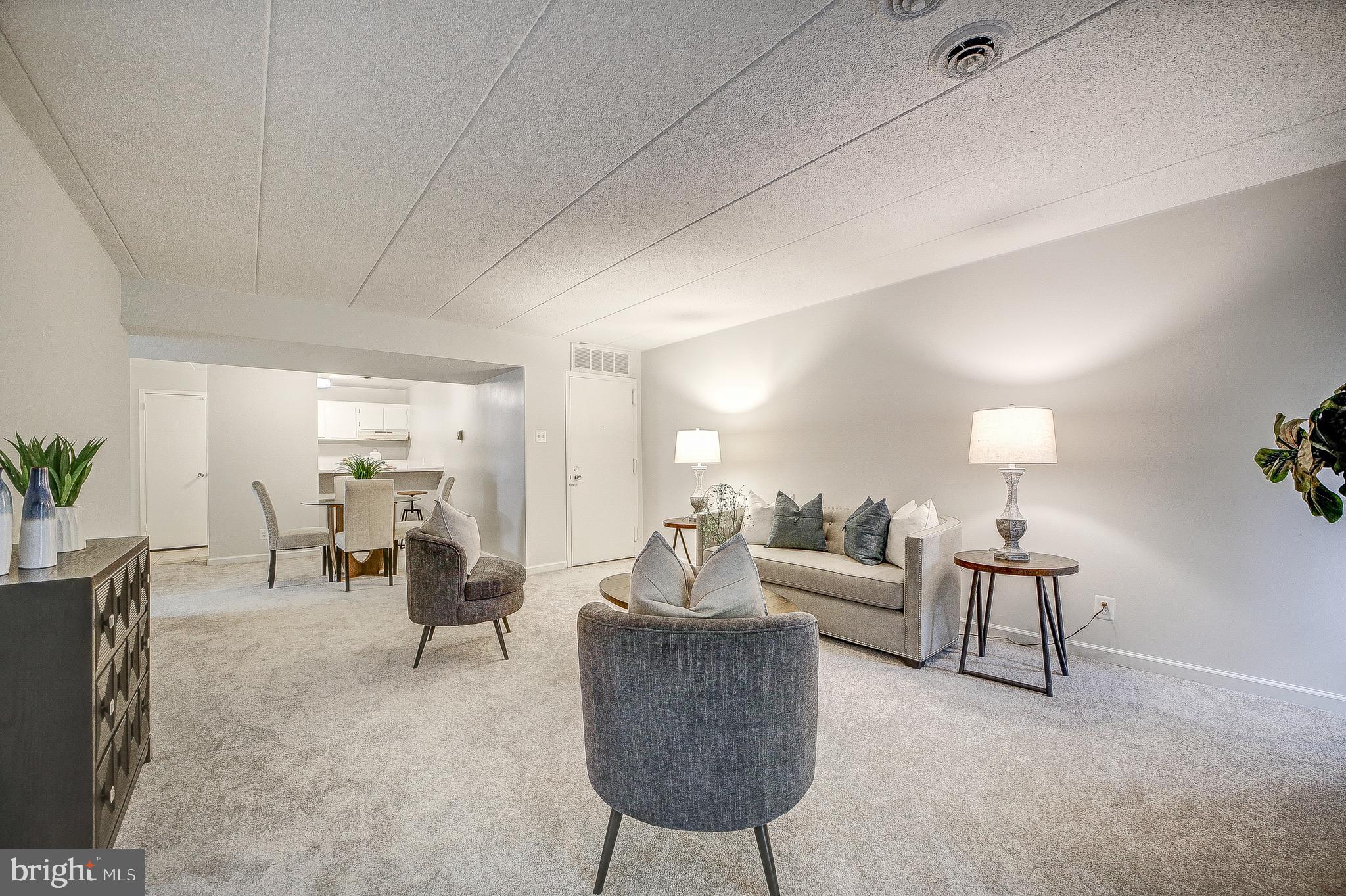 2525 HUNTINGTON AVENUE 18
