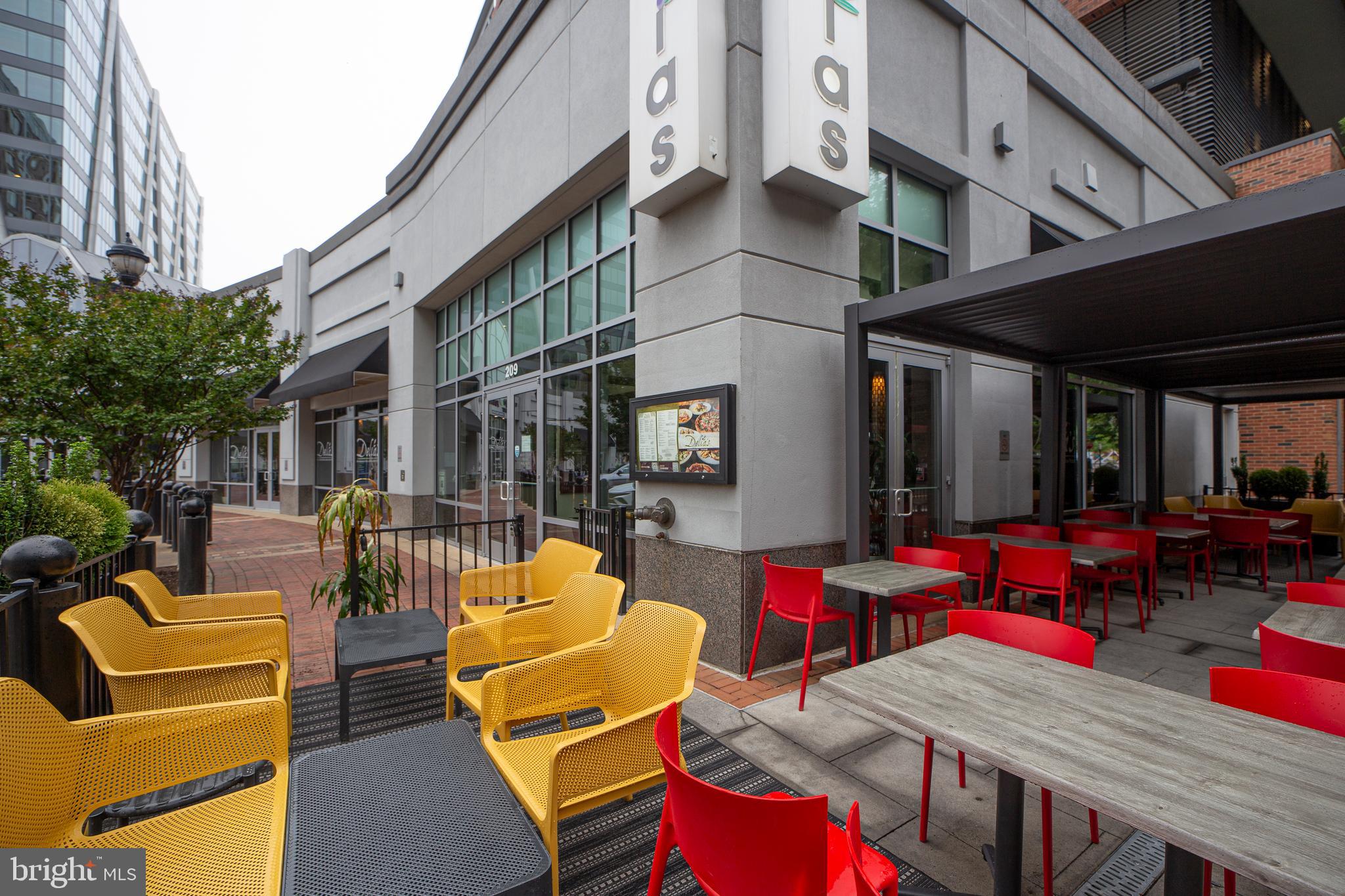 2525 HUNTINGTON AVENUE 18