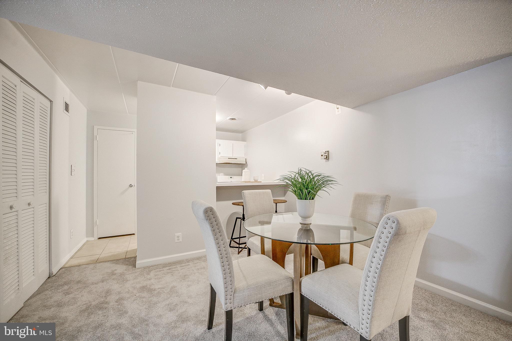 2525 HUNTINGTON AVENUE 18