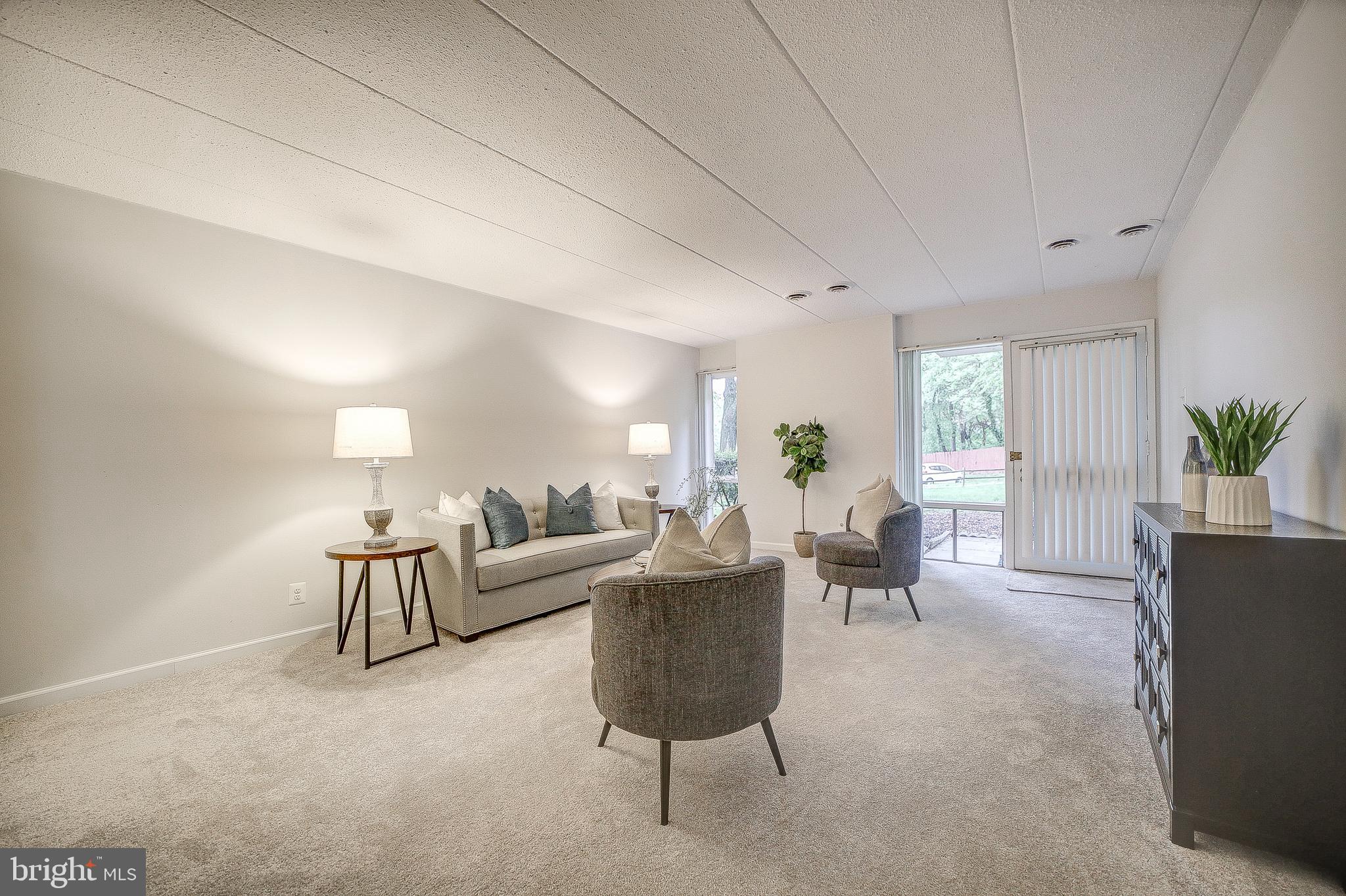 2525 HUNTINGTON AVENUE 18