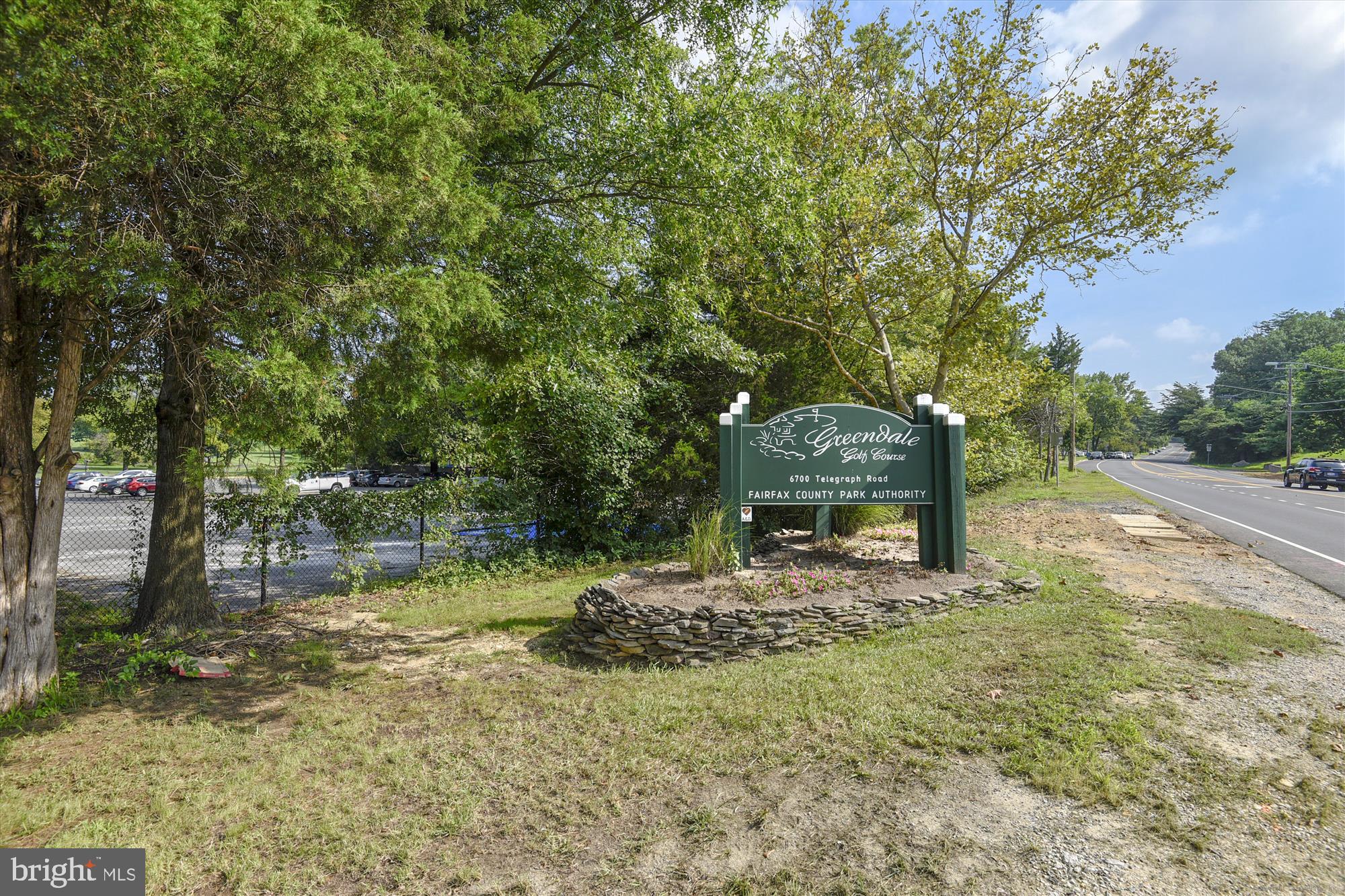 6806 STONEYBROOKE LANE