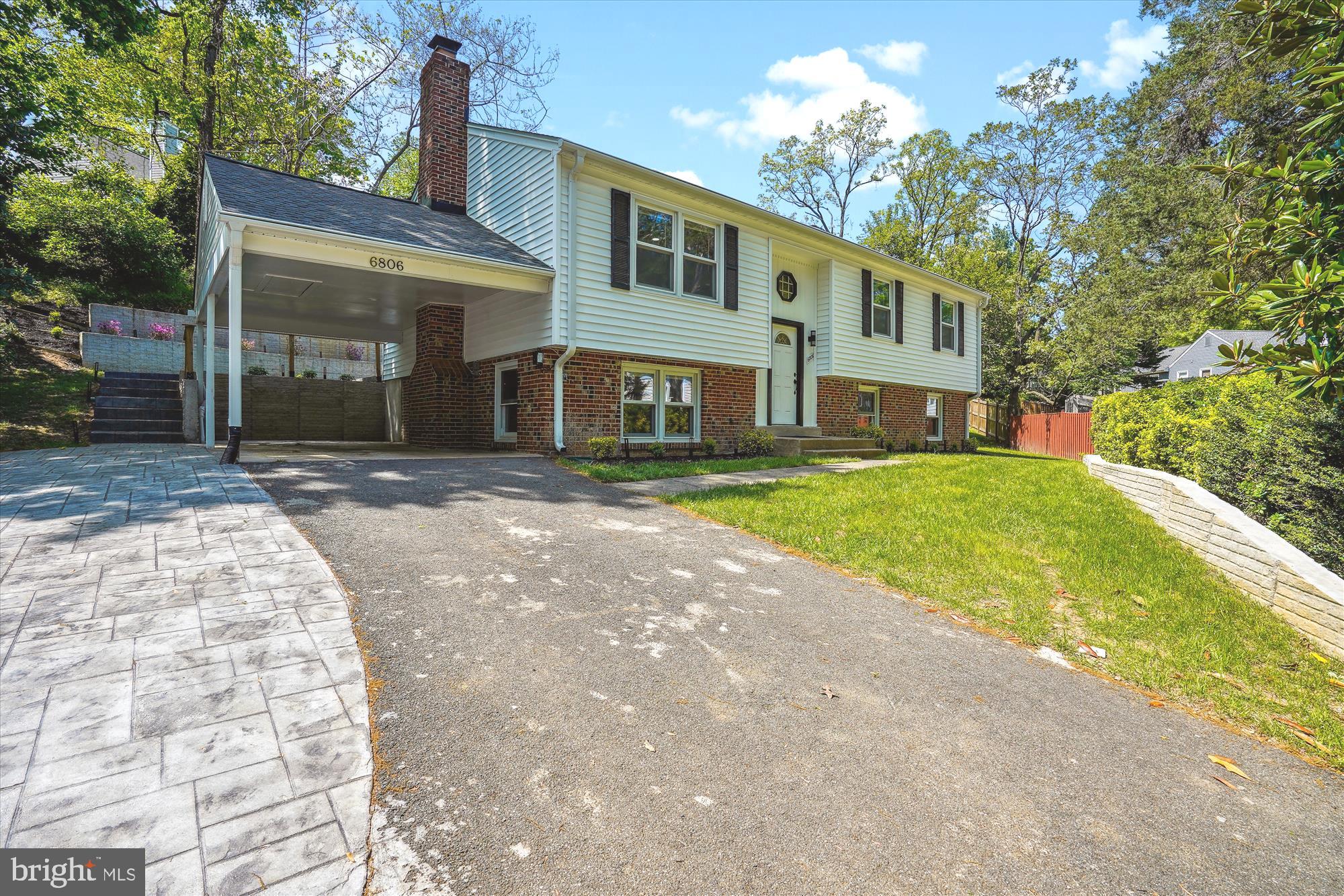 6806 STONEYBROOKE LANE