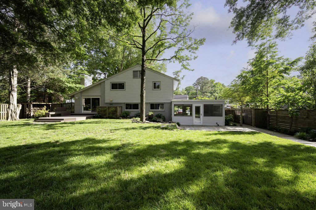 1110 WAYNEWOOD BOULEVARD