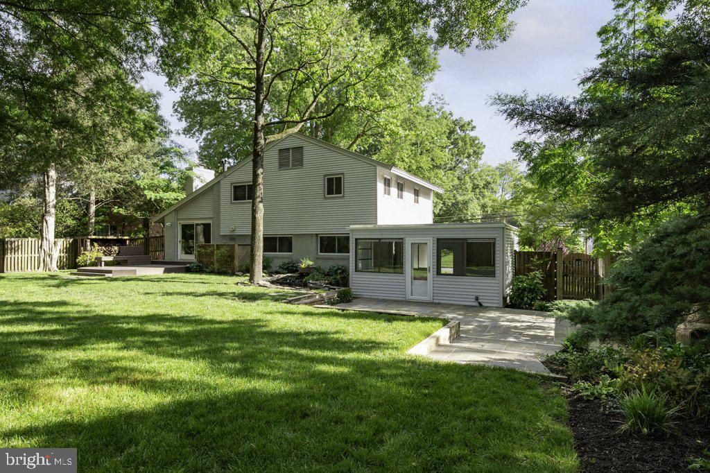 1110 WAYNEWOOD BOULEVARD