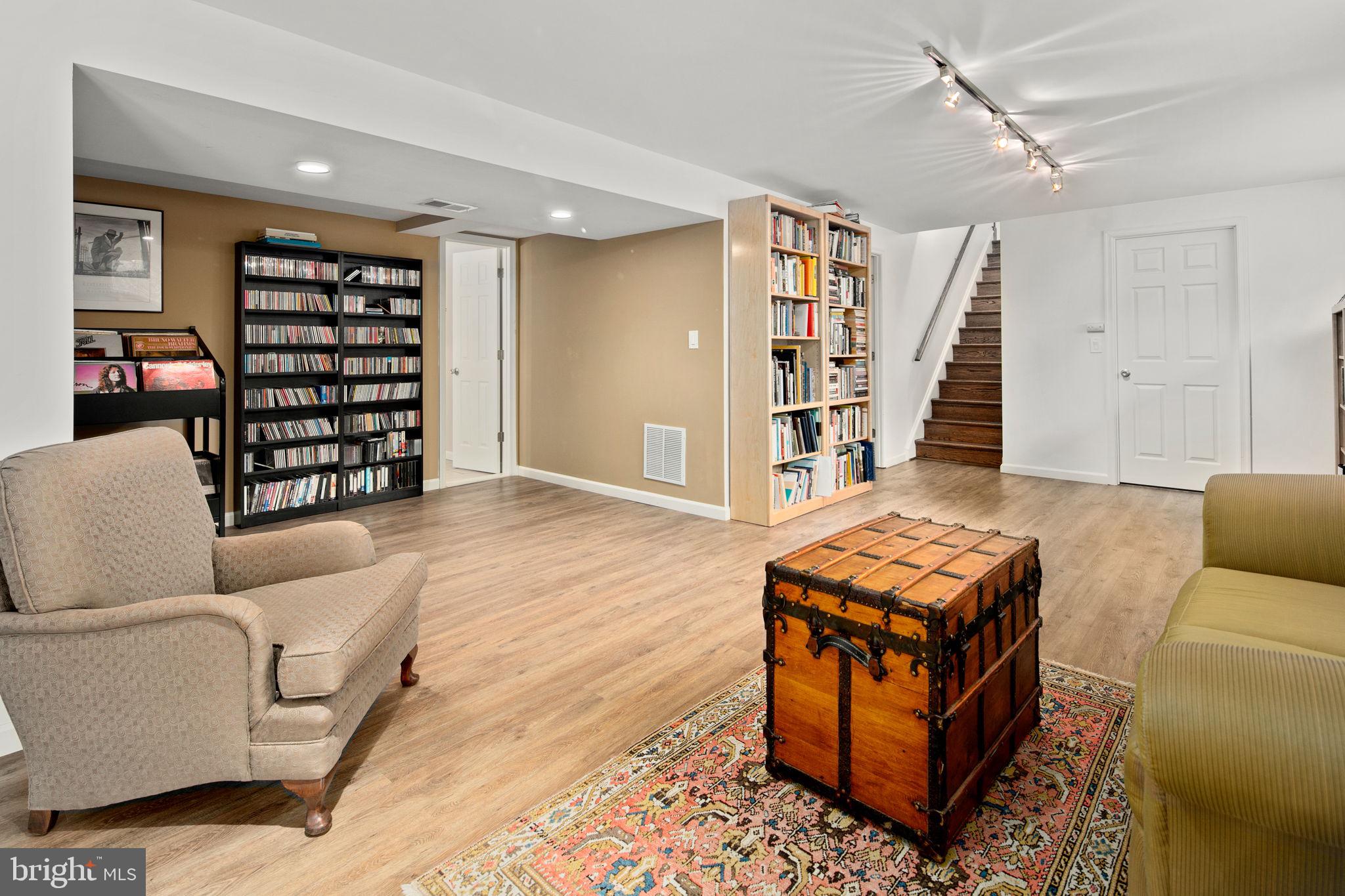 3425 RAMSGATE TERRACE