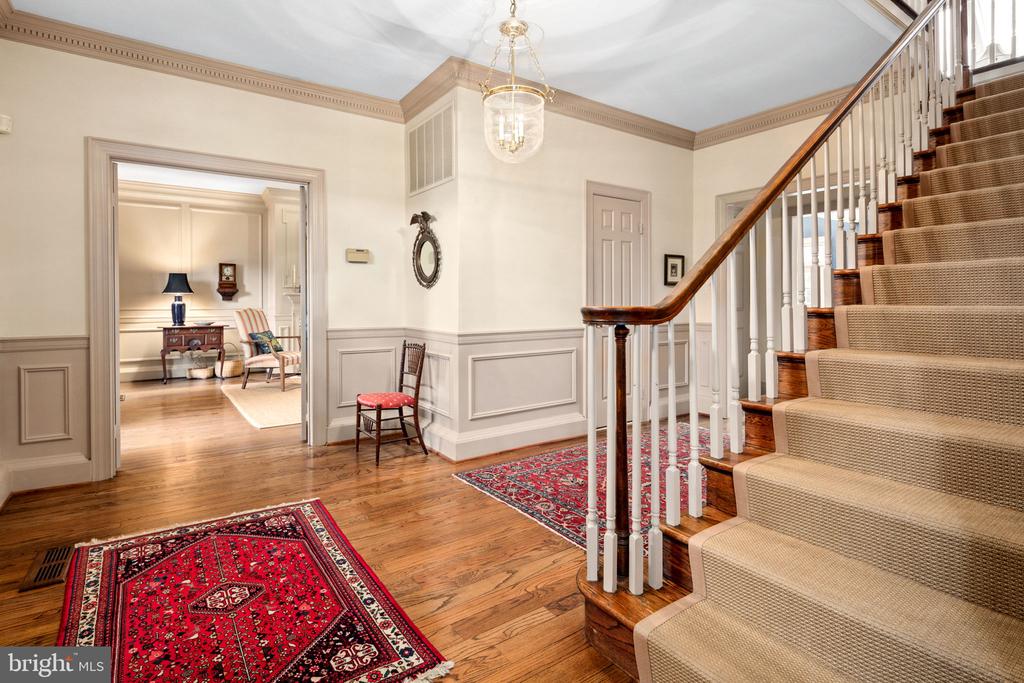 9394 MOUNT VERNON CIRCLE