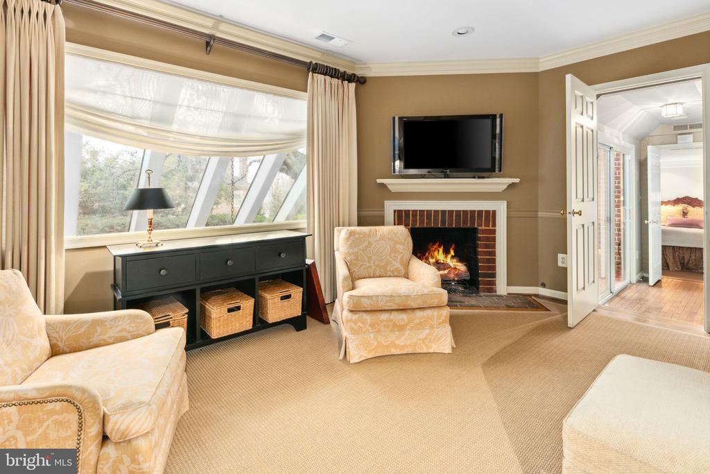 9394 MOUNT VERNON CIRCLE