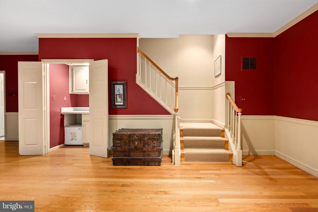 9394 MOUNT VERNON CIRCLE