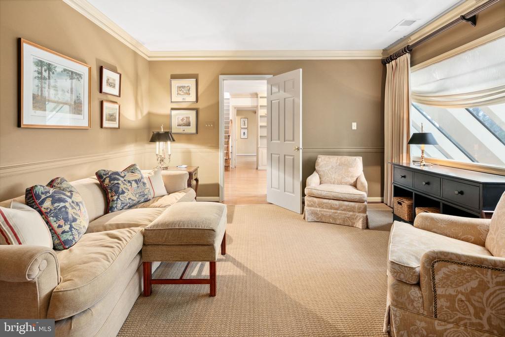 9394 MOUNT VERNON CIRCLE
