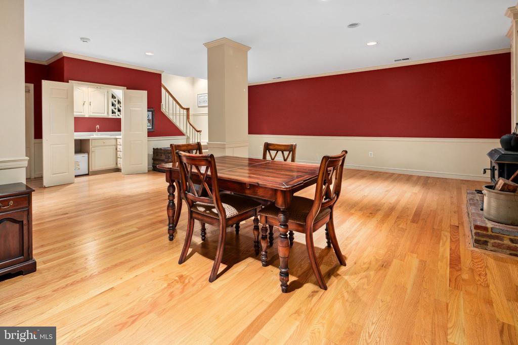 9394 MOUNT VERNON CIRCLE