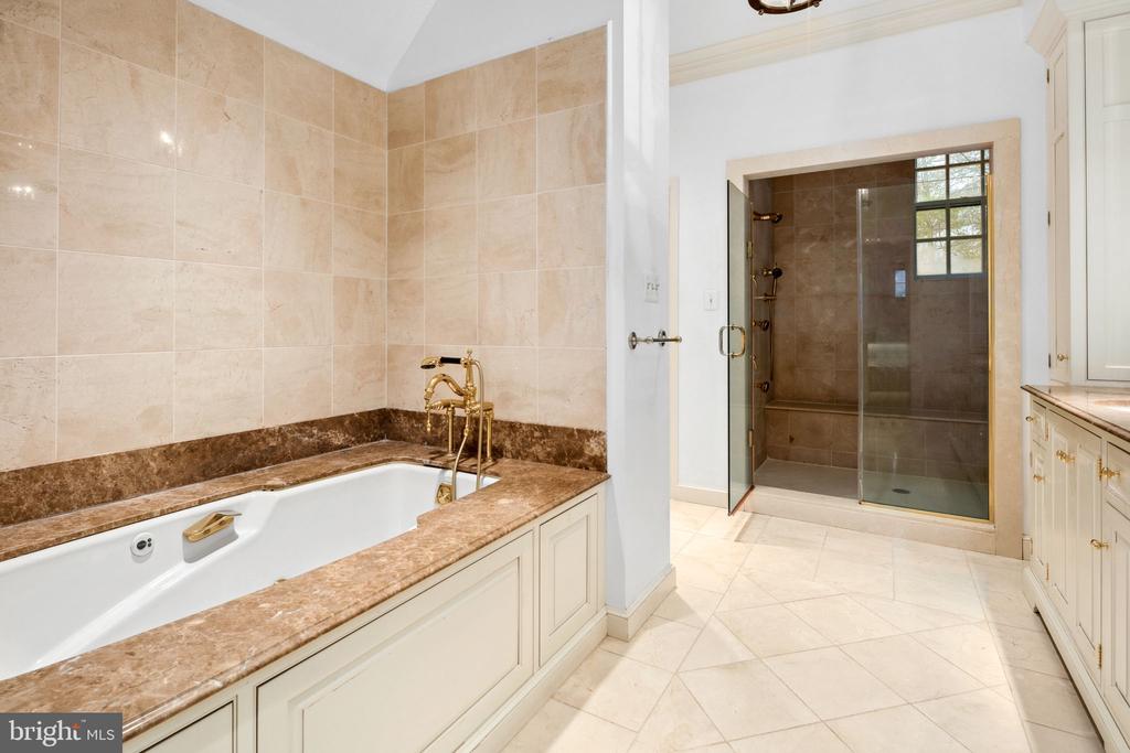 9394 MOUNT VERNON CIRCLE