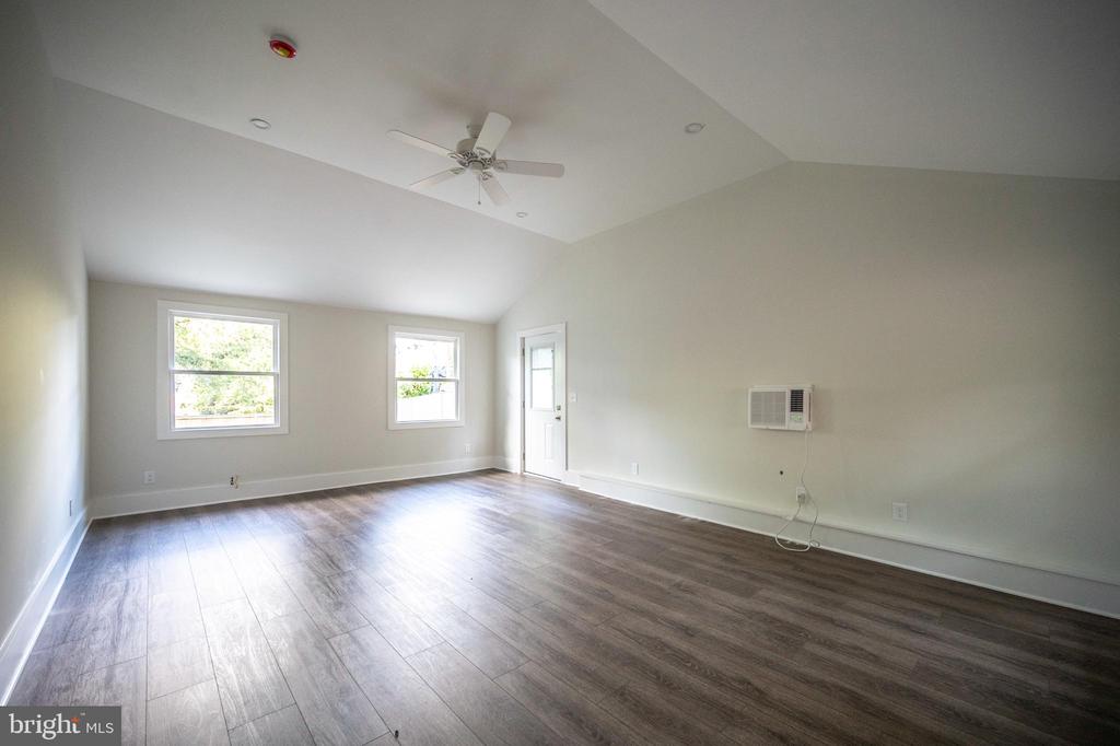 7714 NORTHDOWN ROAD