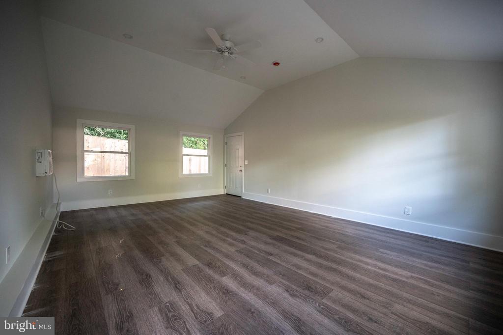 7714 NORTHDOWN ROAD
