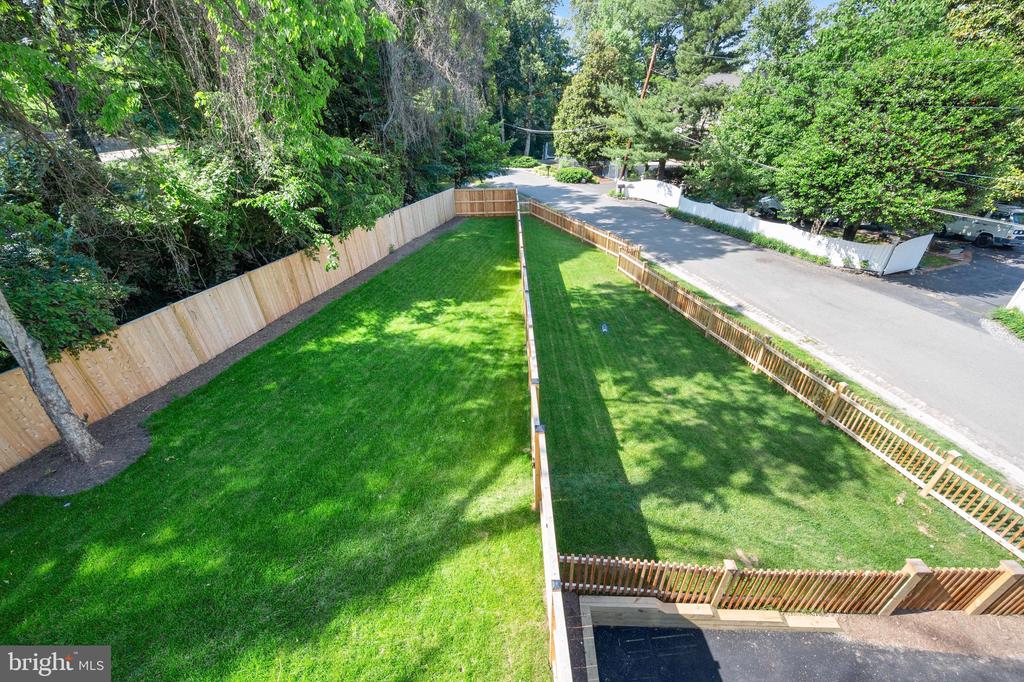 7712 NORTHDOWN ROAD