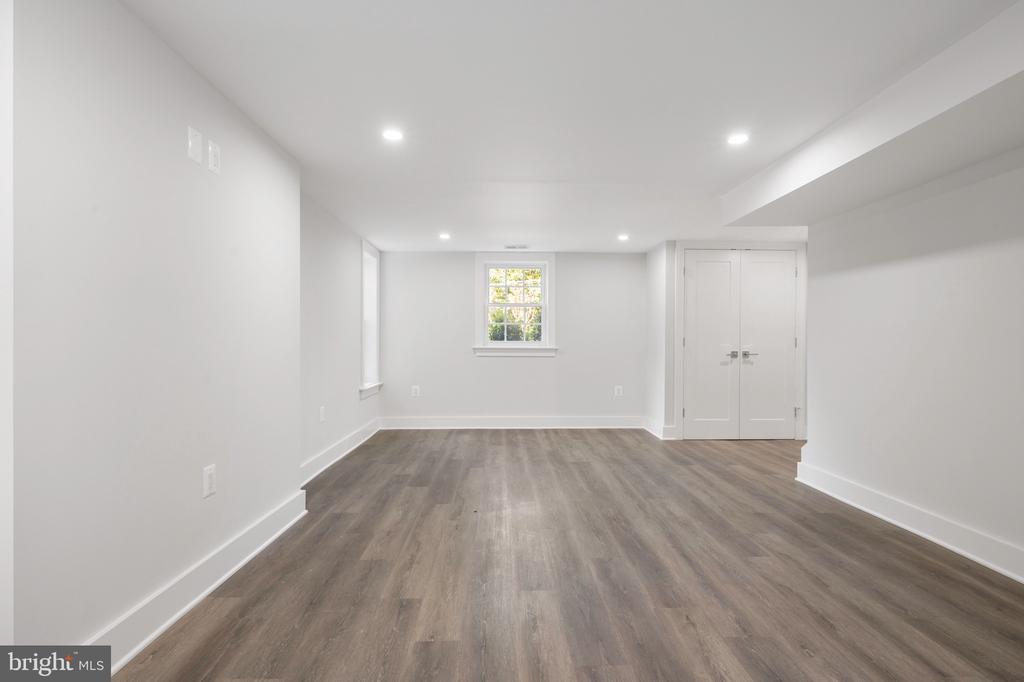 7712 NORTHDOWN ROAD
