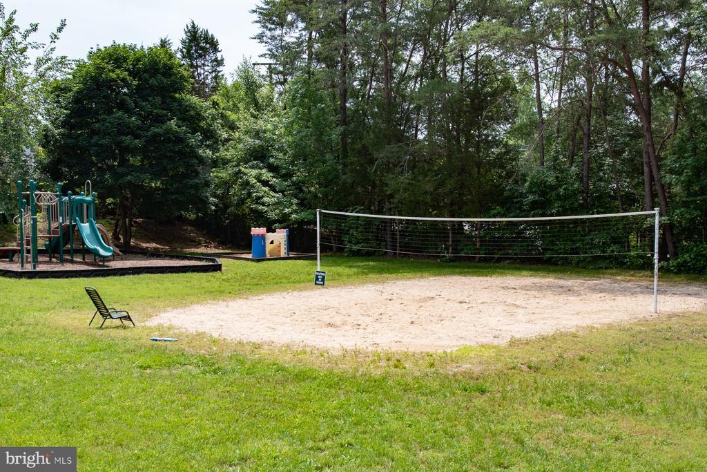 7712 NORTHDOWN ROAD