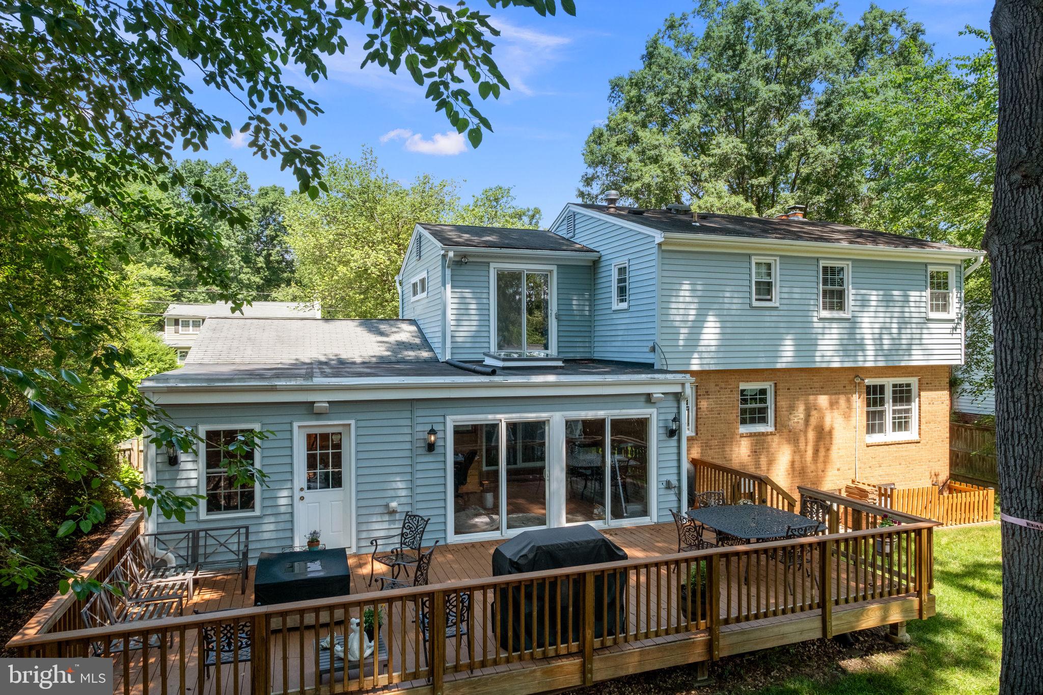 8337 BOUND BROOK LANE